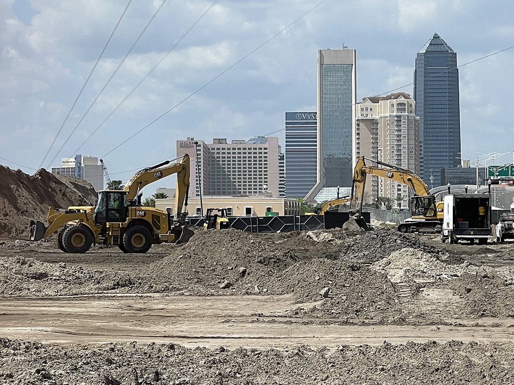 Image of construction at the Four Seasons site.